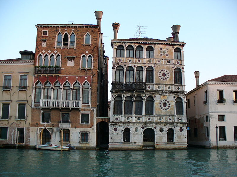 Palazzo Dario, Venice (credits: Leandro Neumann Ciuffo - Wikimedia)