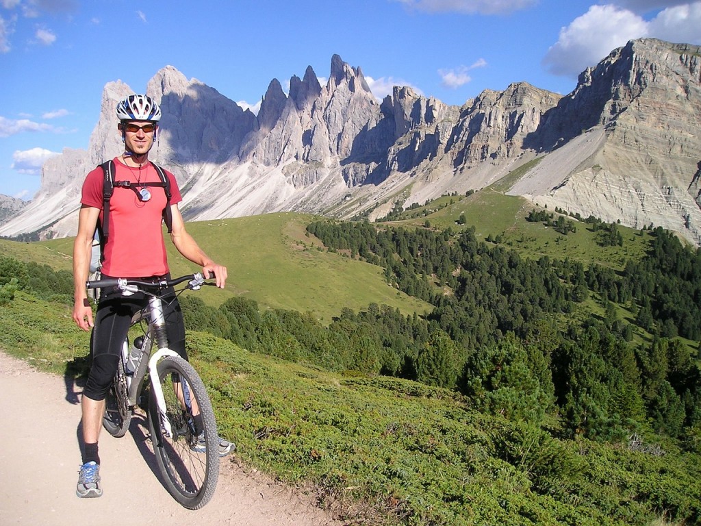 bike tours in Italy
