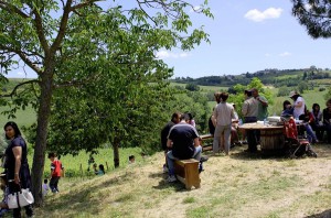 picnic in umbrian countryside