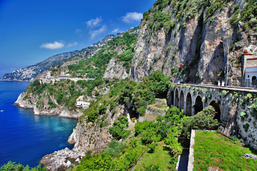 boat tours in italy