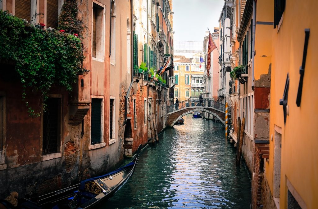 venice water taxi