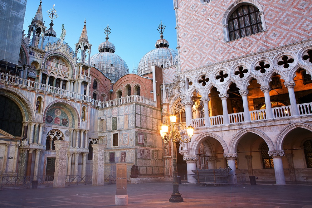 churches in venice