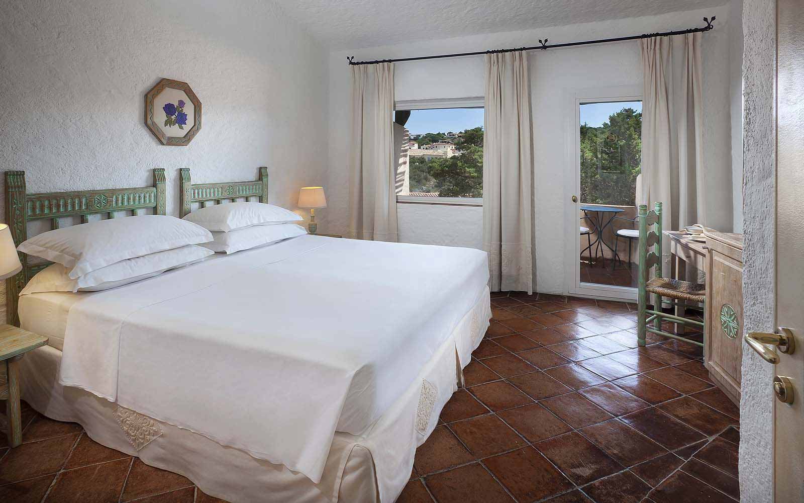 A Superior Room with pool view at the Hotel Cervo