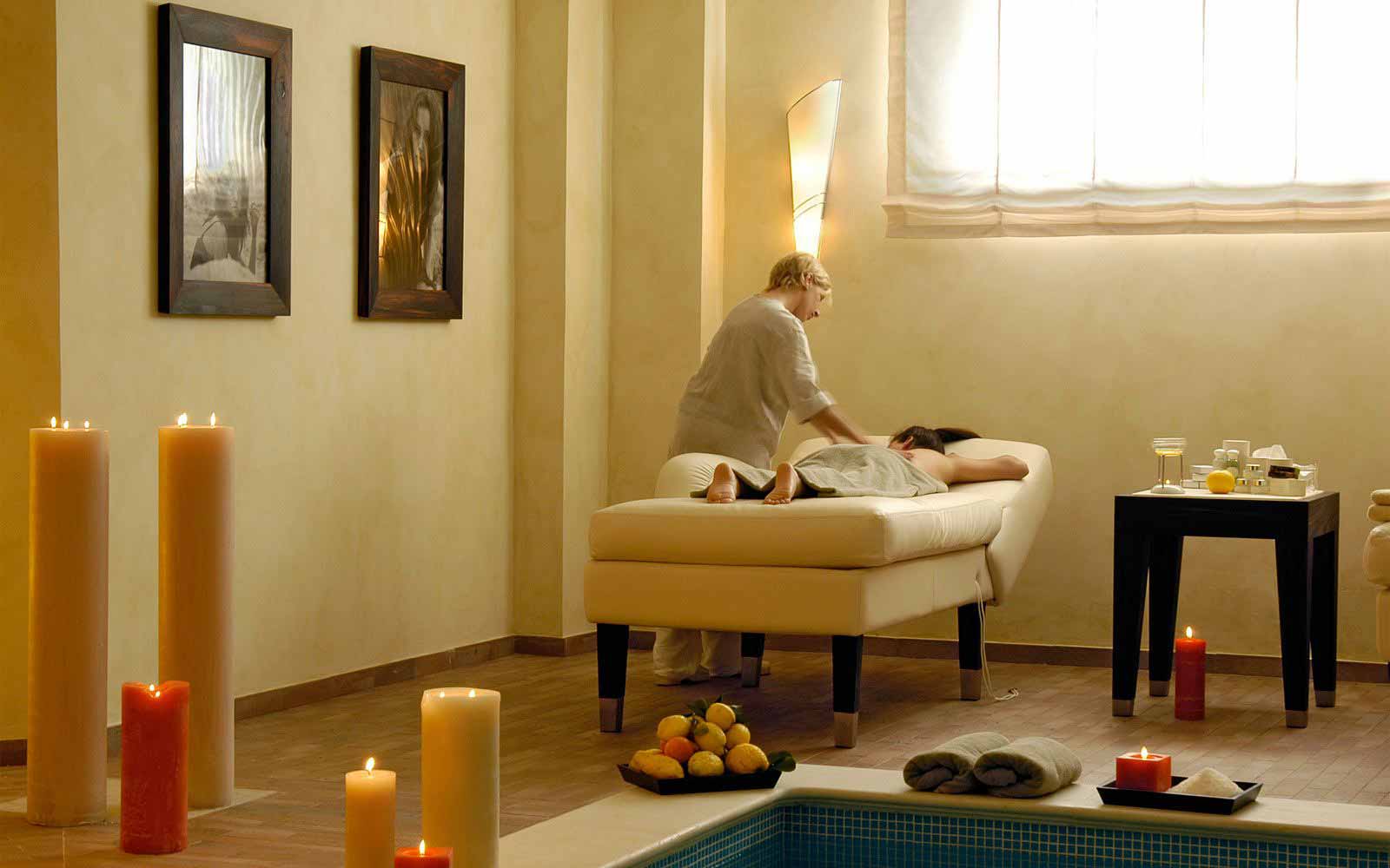Massage at Hotel Giardino di Costanza