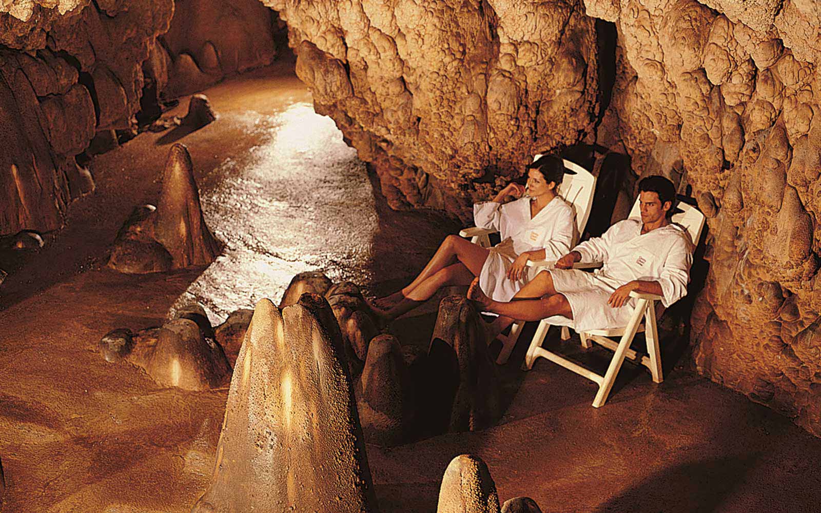 The natural thermal Grotta at Grotta Giusti