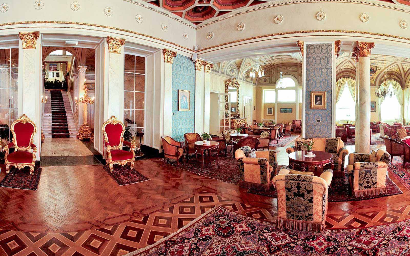 A hall at Grand Hotel Villa Serbelloni