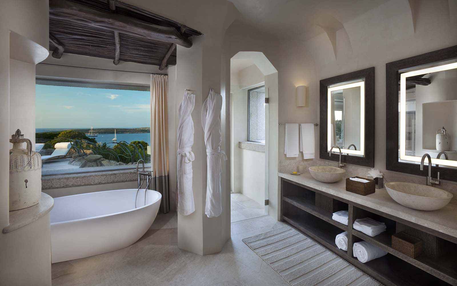 The bathroom of Unique Suite Baki at the Hotel Pitrizza