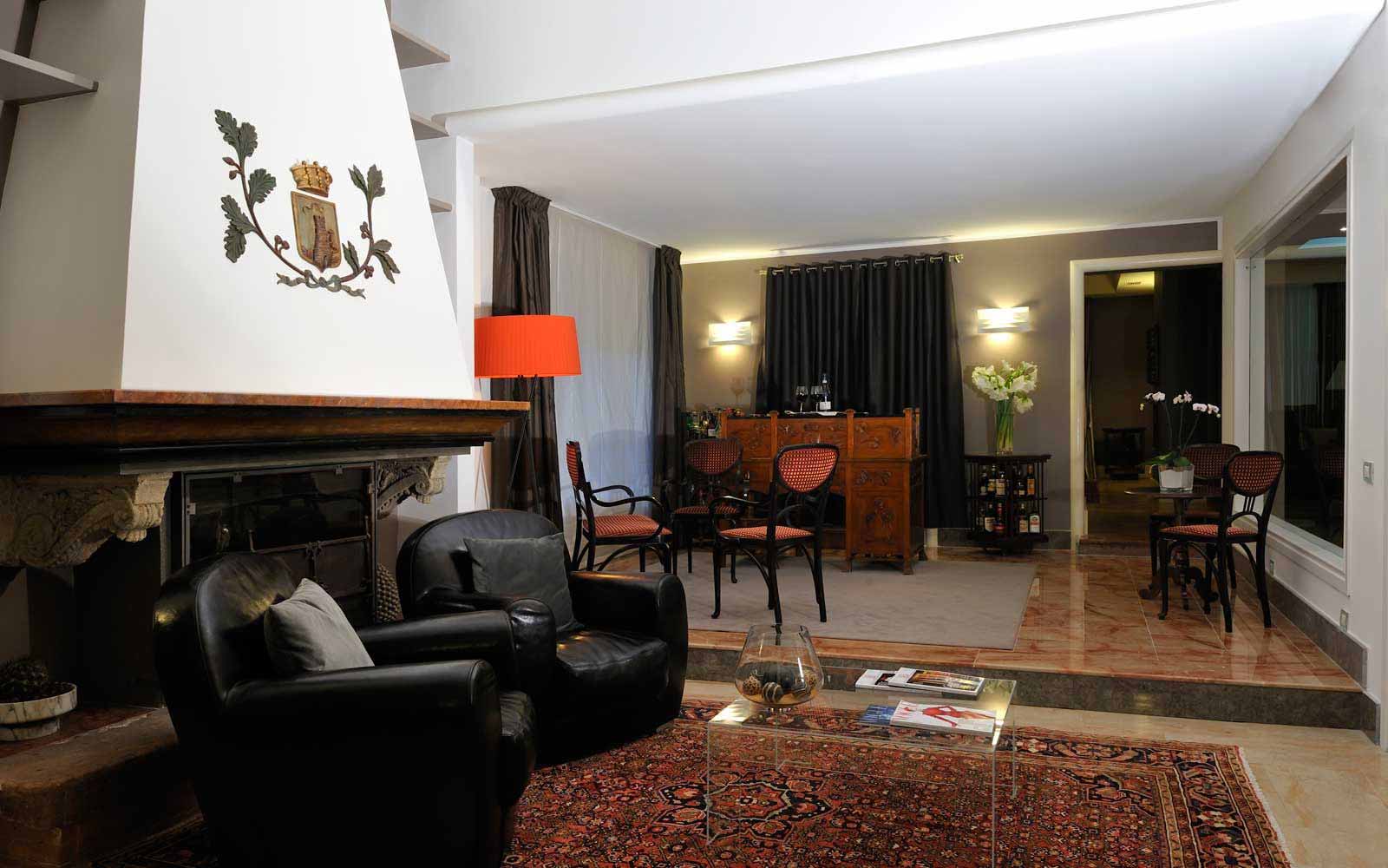 Cosy lounge at Hotel Principe Di Villafranca