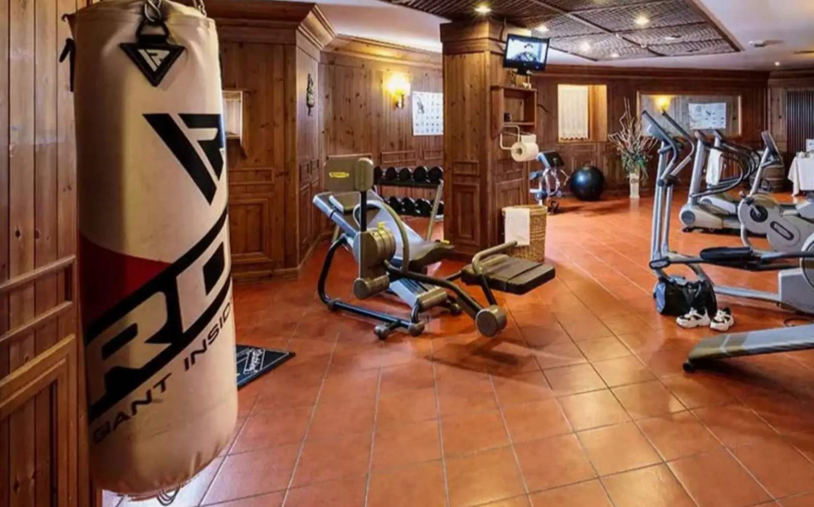 Hotel Alaska - Gym