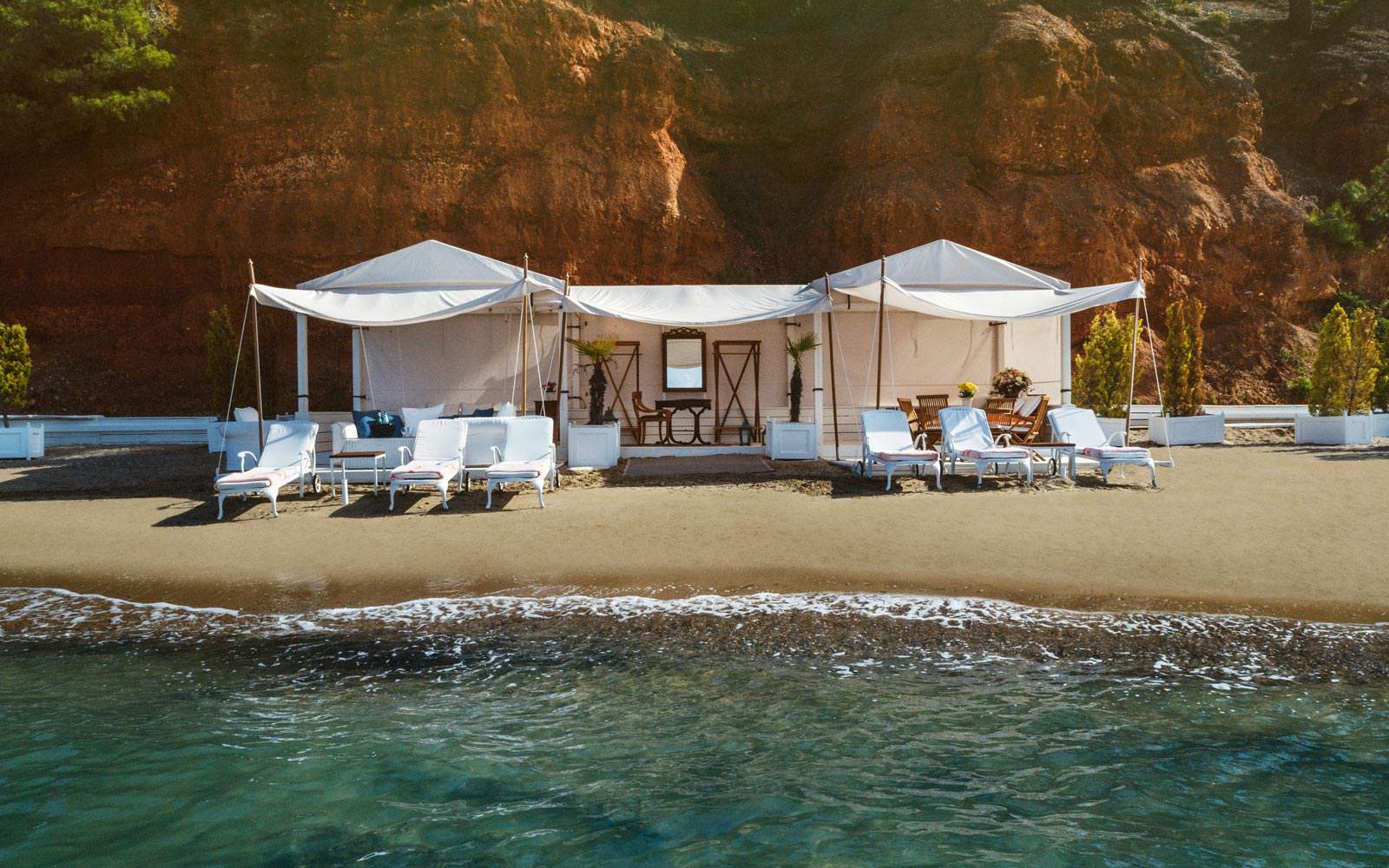Danai Beach Resort & Villas - Royal Beach Cabana
