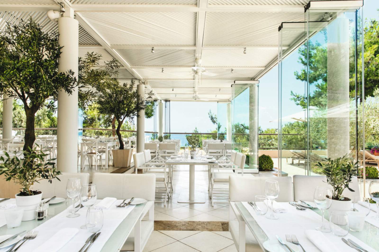 Ikos Oceania - Ouzo Restaurant